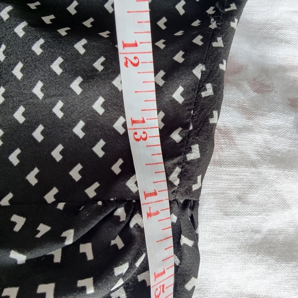 Vintage | b&w 🖤🤍 | Small | Oleg Cassini | blouse - Picture 12 of 14